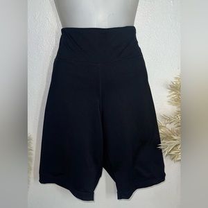 Ideology black short for women not new but in great condition a size 3X Black.